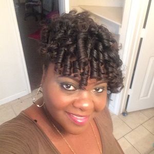 Meet your Posher, Lynetter